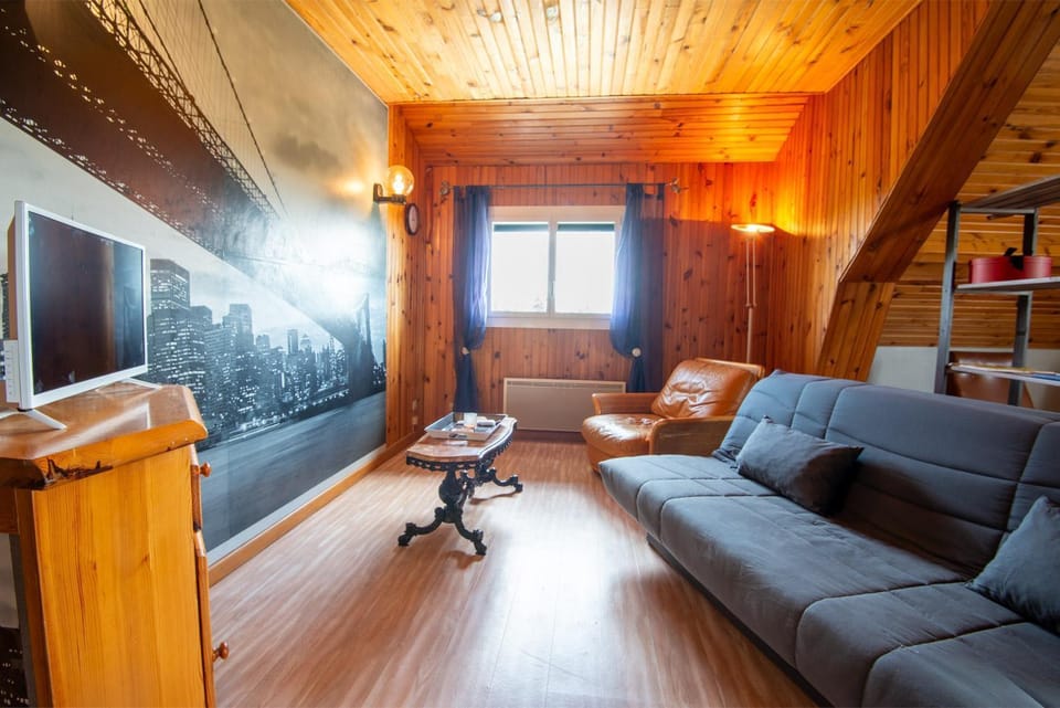 Gîte Appartement 4/6 personnes House in Auvergne-Rhône-Alpes