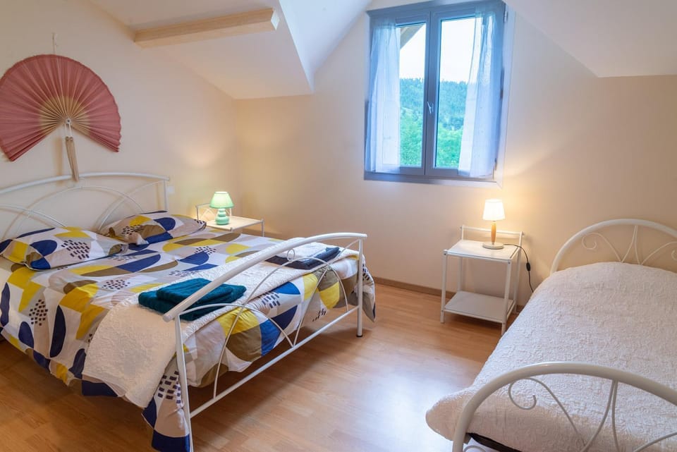Meublé de tourisme du haut 5 personnes à sérigas House in Auvergne-Rhône-Alpes