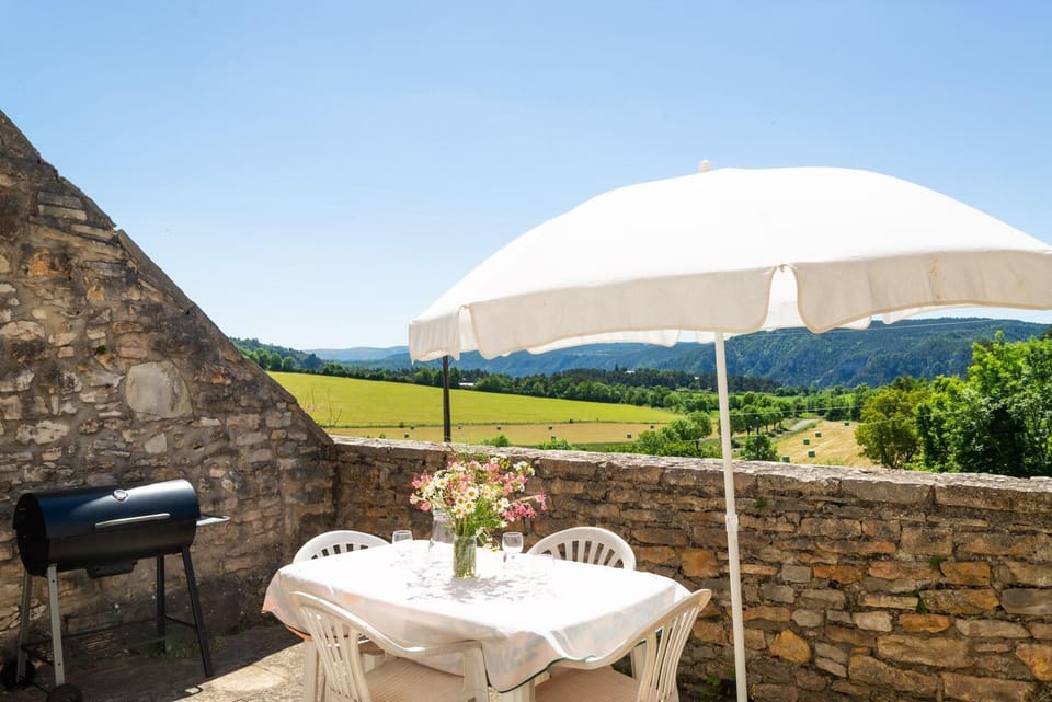 Le clos fleuri 4 personnes du couvent House in Occitanie