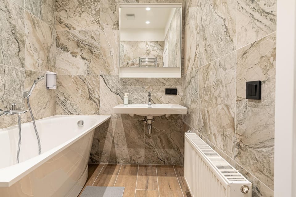 Bathroom, Bath