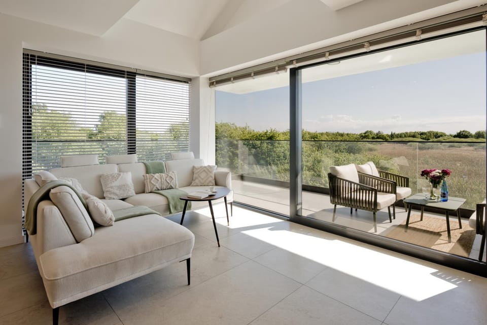 Natural landscape, View (from property/room), Balcony/Terrace, Living room, Seating area