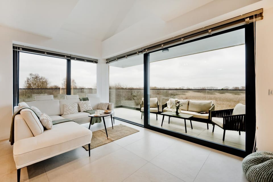 Balcony/Terrace, Living room