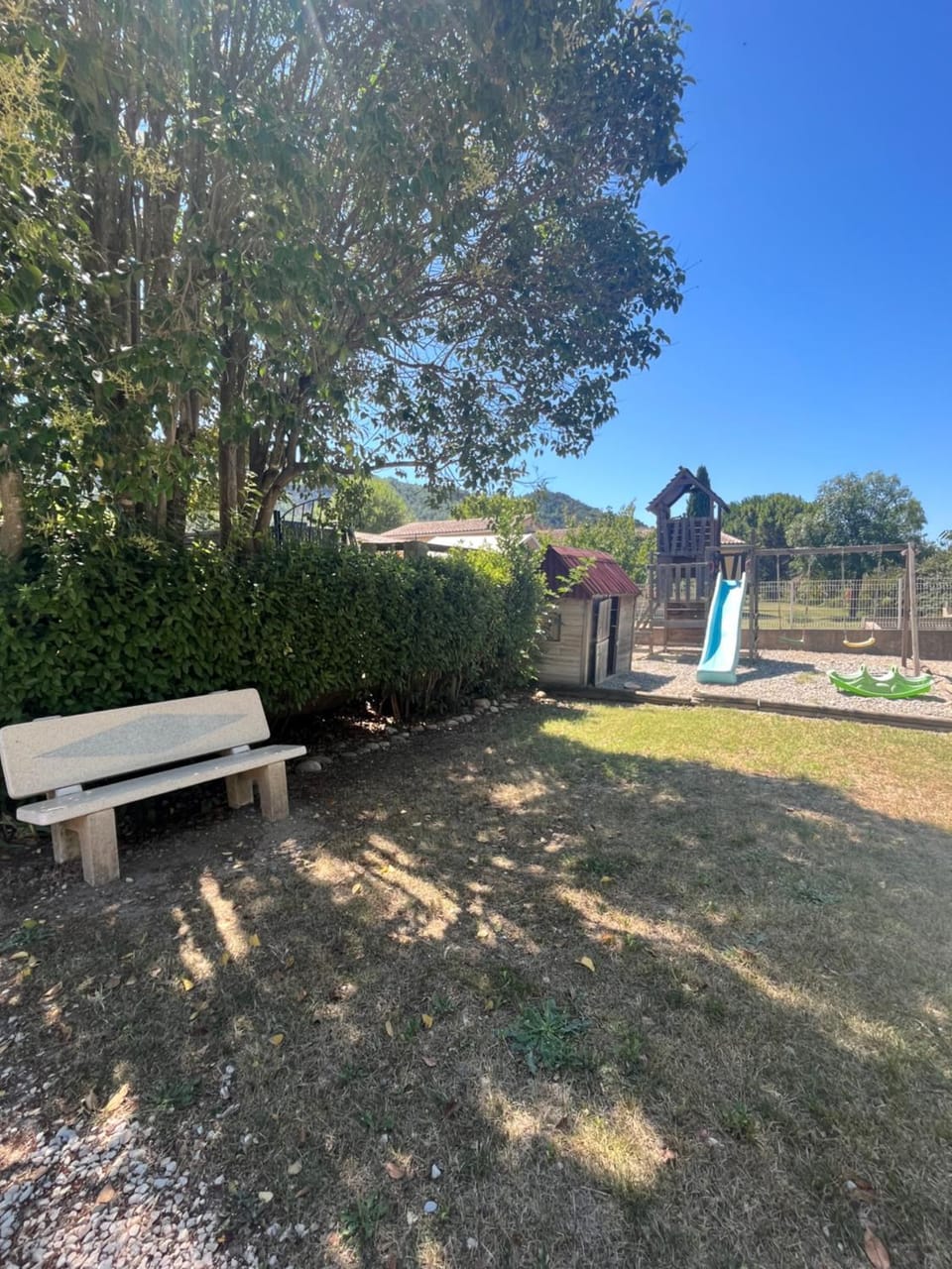 Studio Menthe-Clim-Terrain de pétanque-Piscine collective House in Provence-Alpes-Côte d'Azur