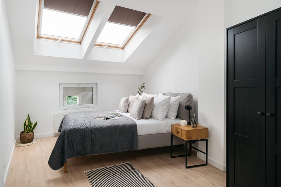 Bed, Photo of the whole room, Bedroom, wardrobe