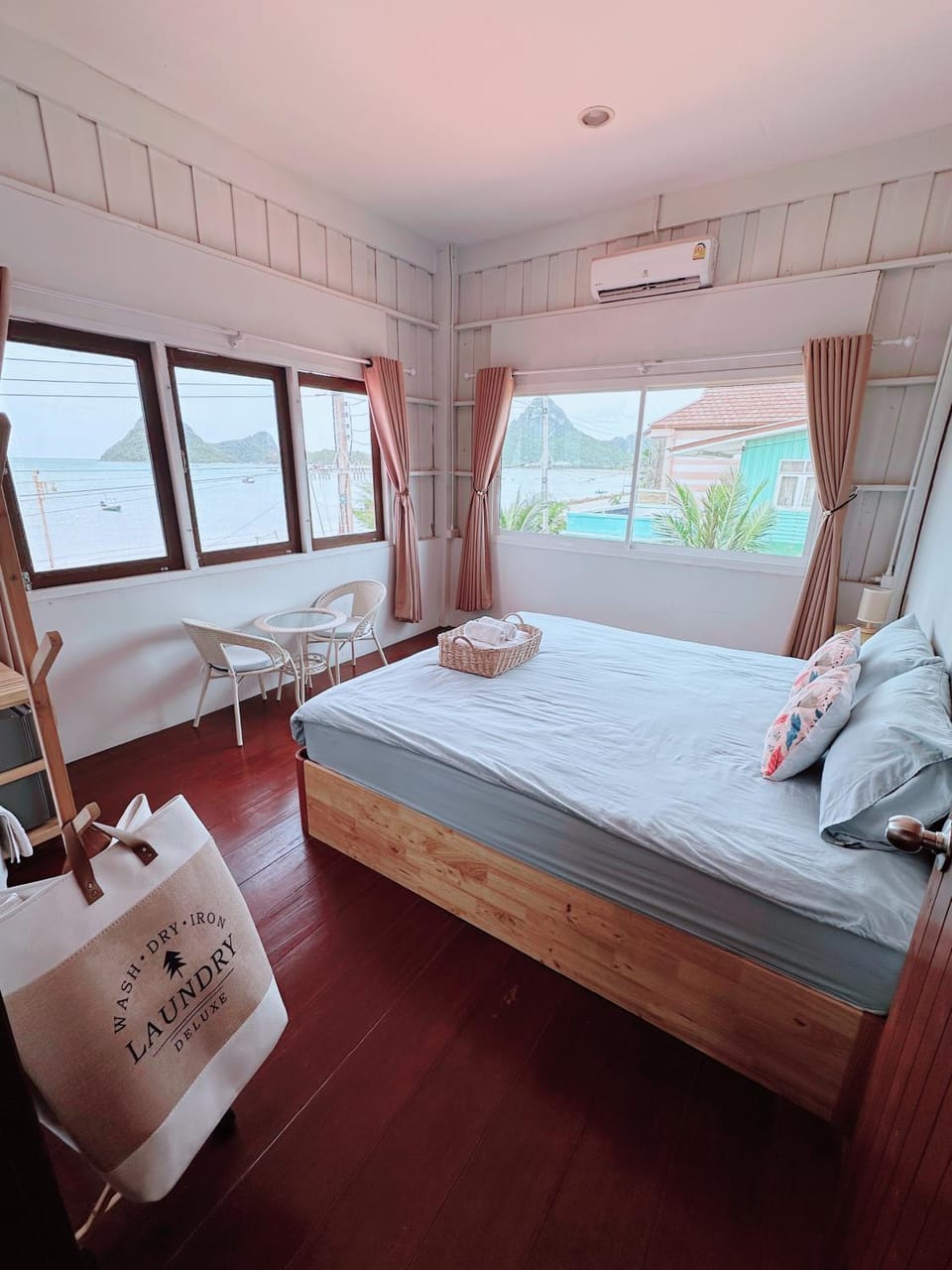 Bed, Photo of the whole room, Bedroom, Sea view, Sea view, air conditioner