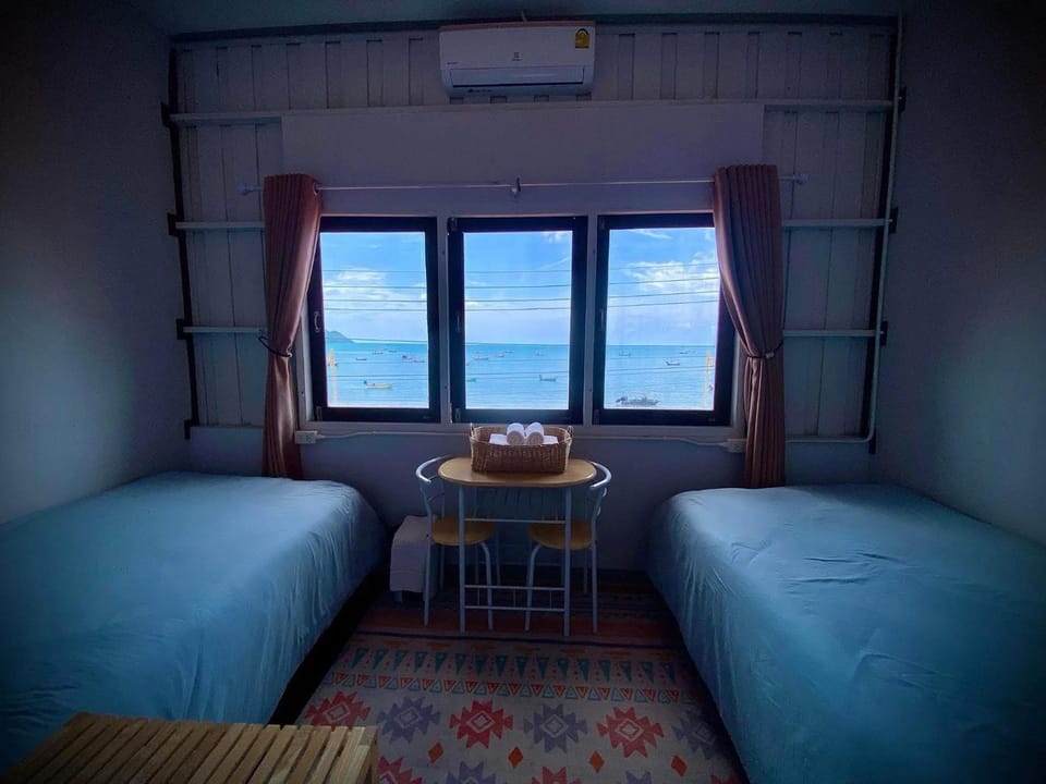 Bed, Bedroom, Sea view