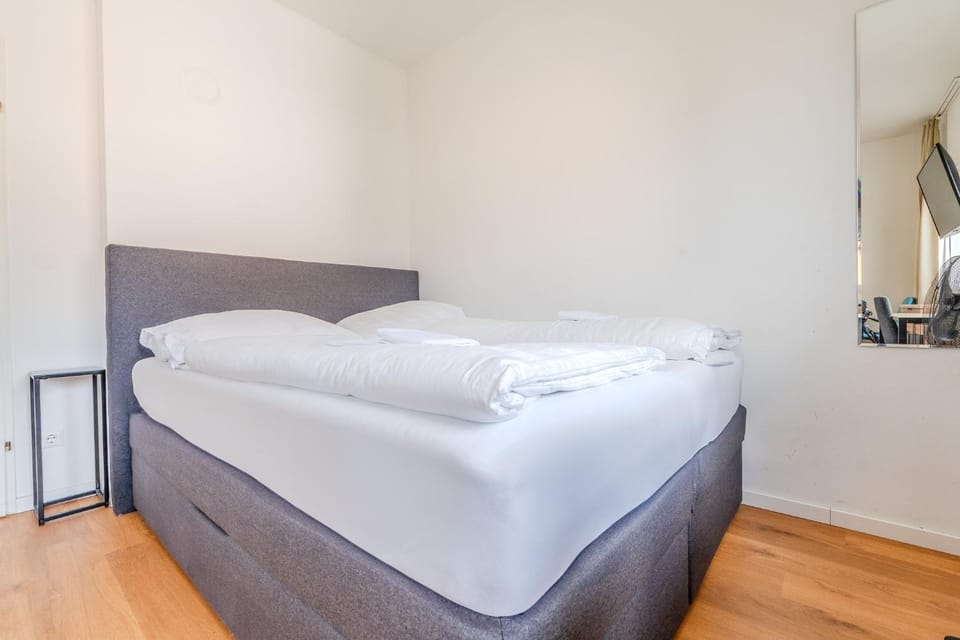 Whats-App Self-Check-IN - studio, 5 minutes to center Apartment in Graz