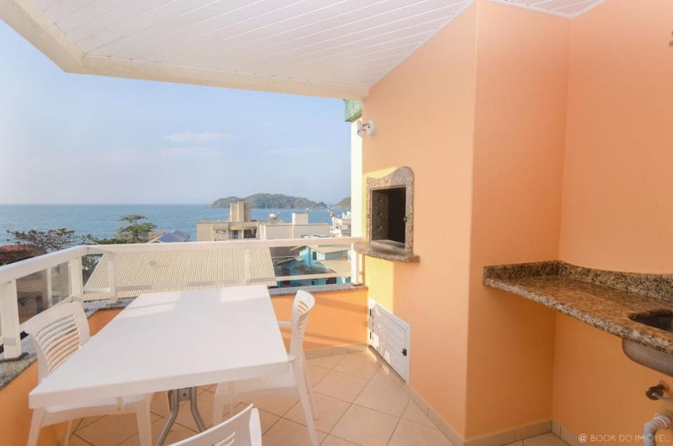 APARTAMENTO NO CENTRO DE BOMBINHAS COM VISTA MAR - ap 303 Apartment in Bombinhas