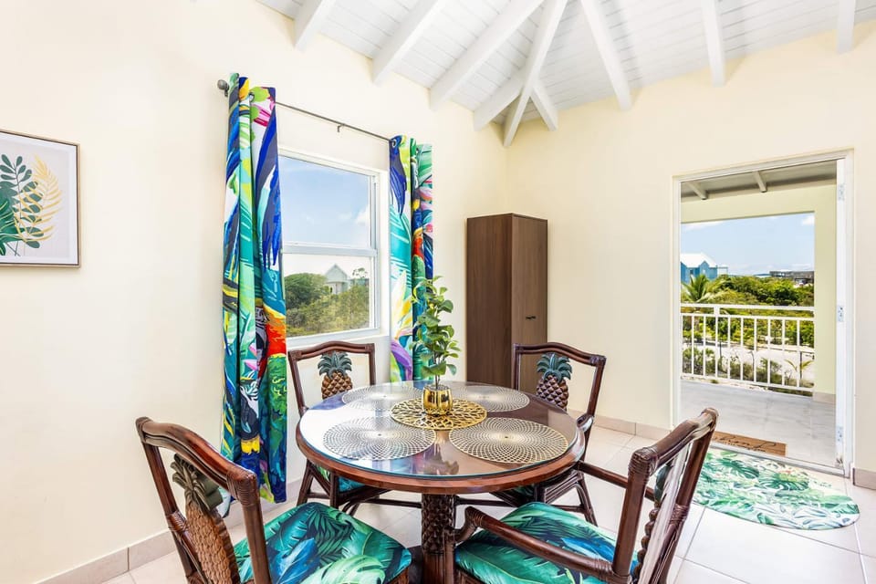 Tropical Jungle Oasis with Lagoon Views, Good WiFi Vacation rental in Turks and Caicos Islands