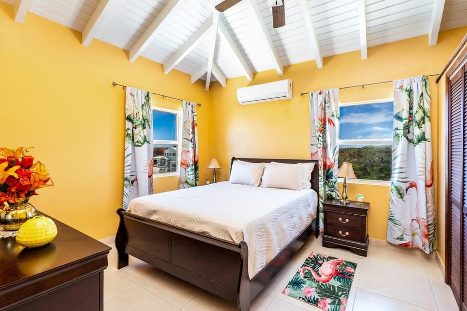 Tropical Jungle Oasis with Lagoon Views, Good WiFi Vacation rental in Turks and Caicos Islands