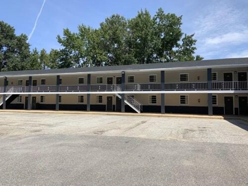 Paradise Suites - Newport News & Jefferson Ave Hotel in Newport News