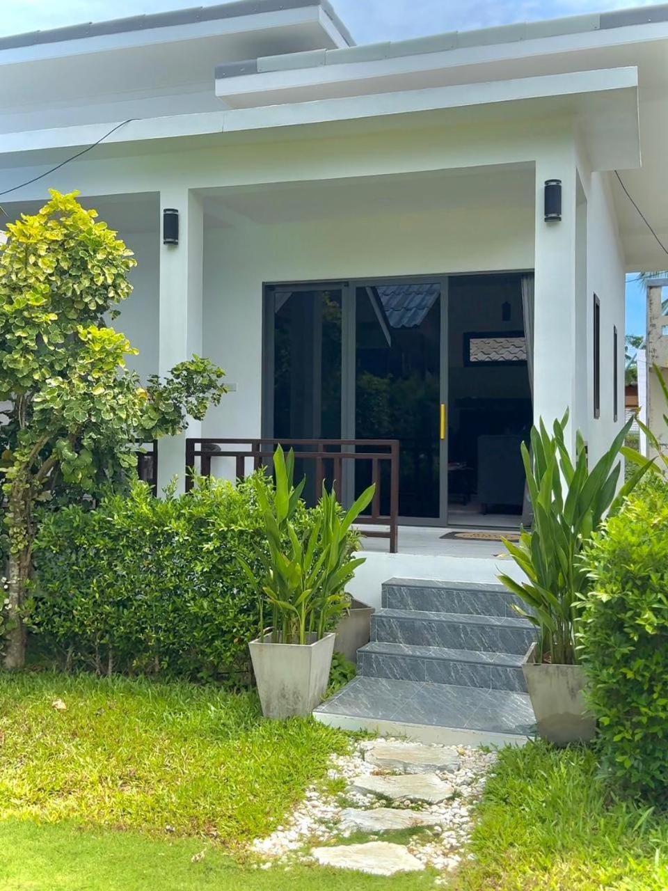 Property building, Facade/entrance