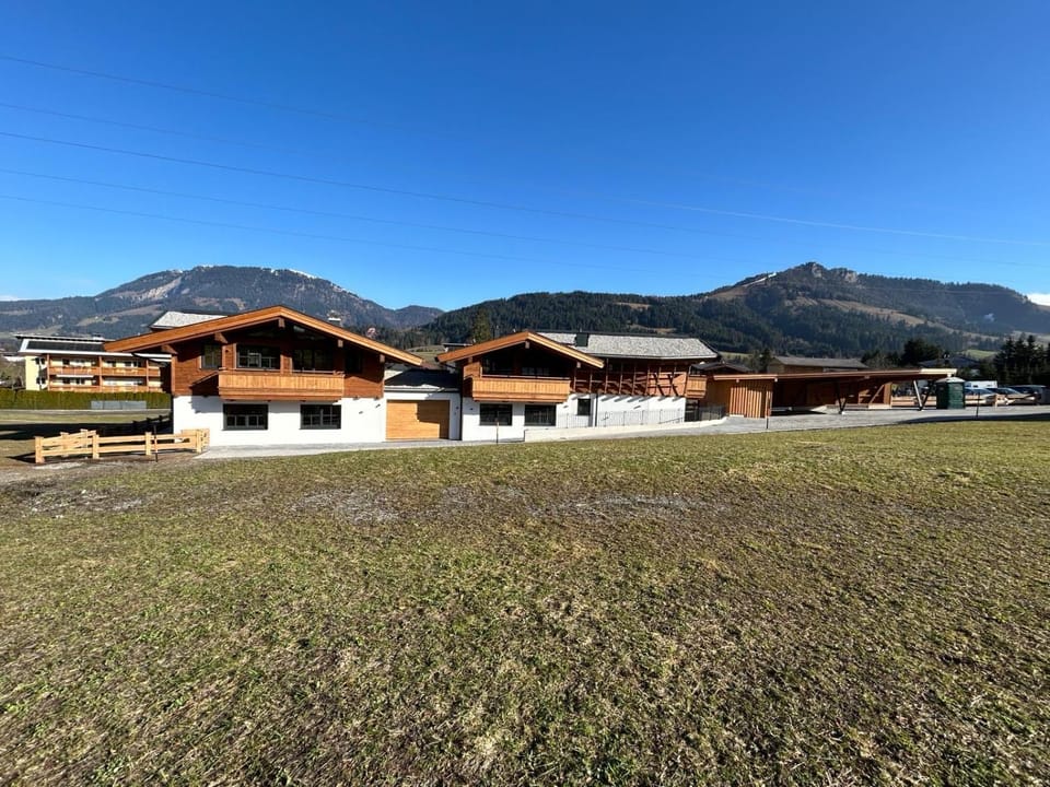 Property building, Spring, Mountain view