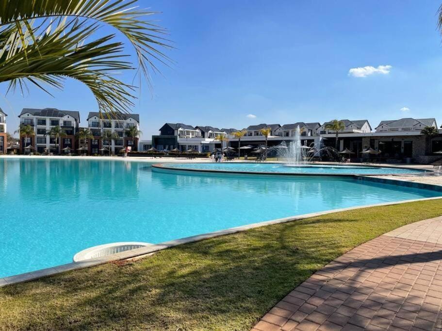 The Blyde Crystal Lagoon Penthouse Apartment in Gauteng