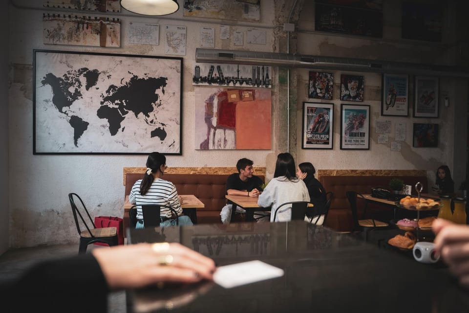 Seating area, Dining area