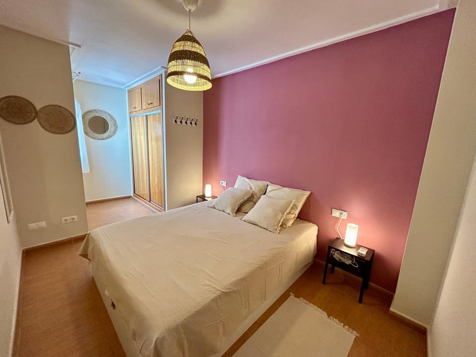 Bed, Photo of the whole room, Bedroom, wardrobe