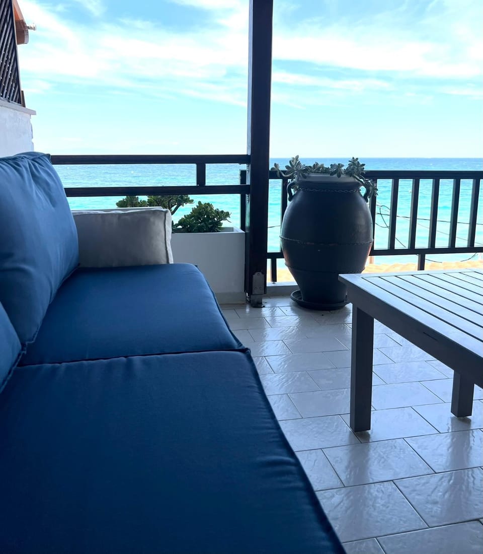 View (from property/room), Balcony/Terrace, Sea view