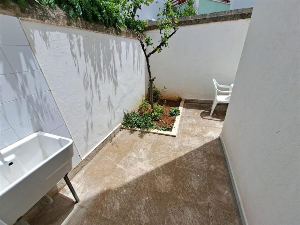 Patio, Day