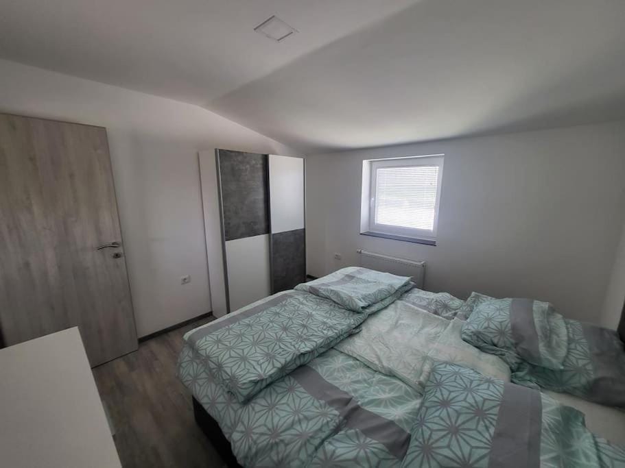 Bed, Bedroom, wardrobe
