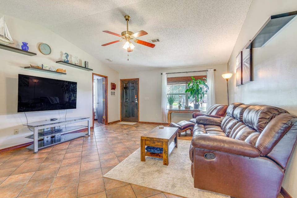 5 Mi to Navarre Beach: Home w/ Game Room & Yard House in Alabama