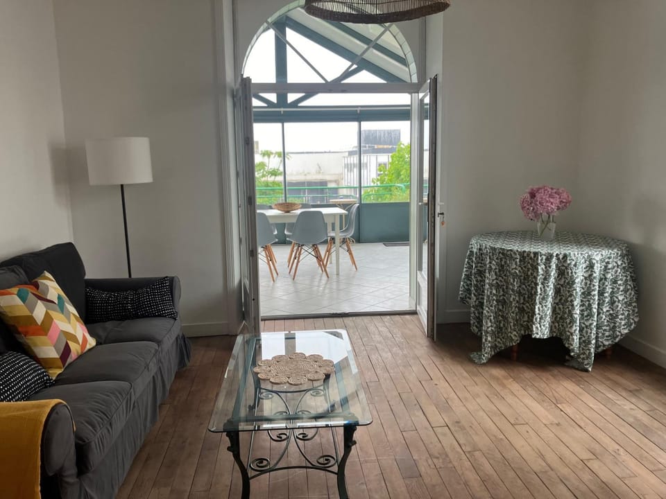 Maison avec Terrasse et véranda, plages à pied, à deux pas des commerces, du marché et du port - wifi et linge de lit inclus House in Finistere