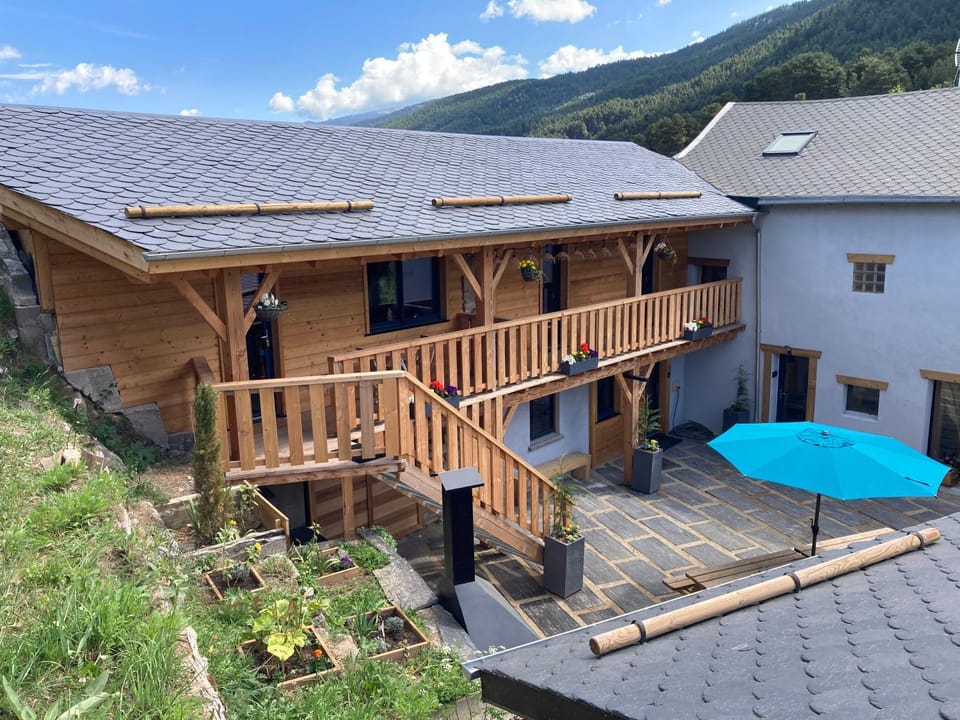 Grange Nere Le Clos des Ours House in Occitanie