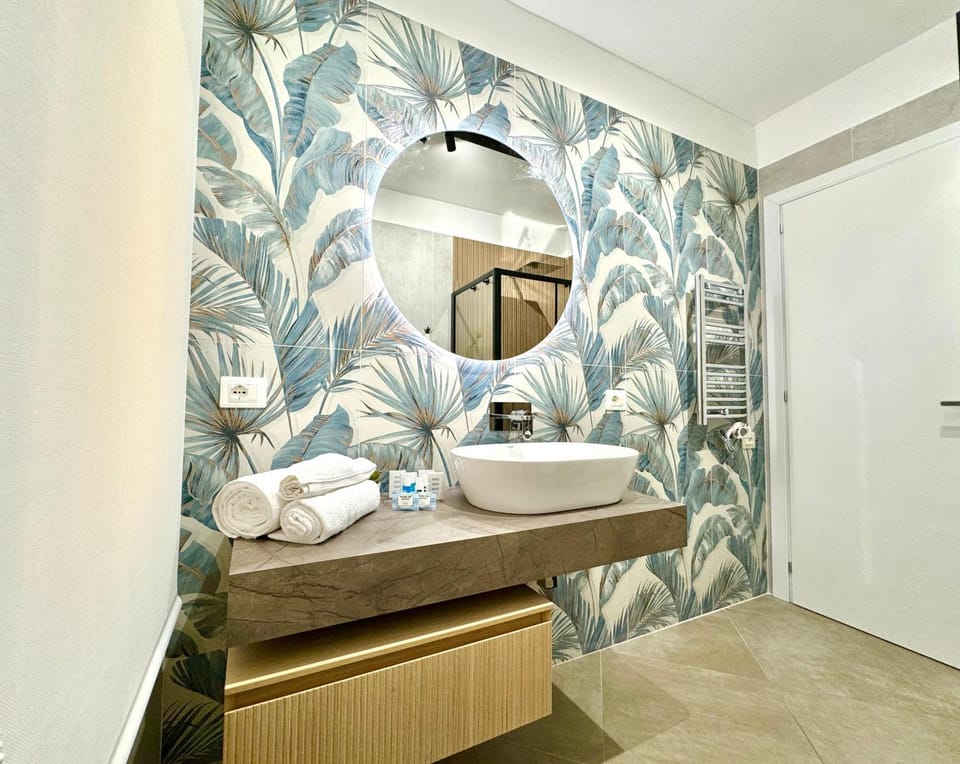 Bathroom, Photo of the whole room