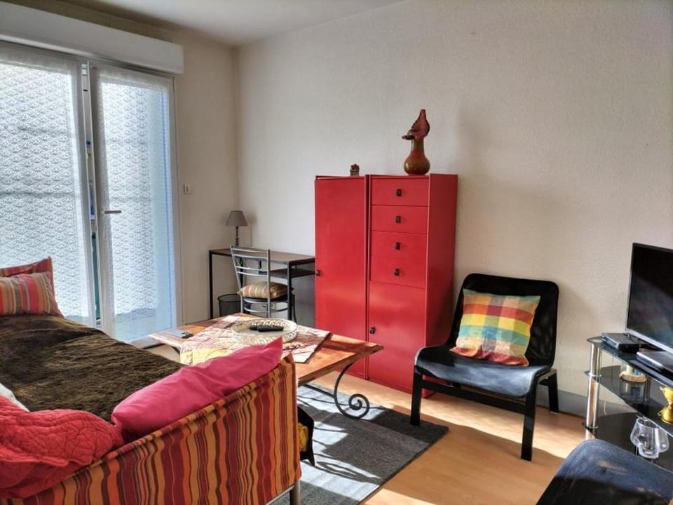 TV and multimedia, Seating area