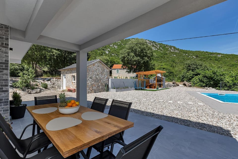 Patio, Natural landscape, Mountain view, Pool view, Swimming pool, sunbed