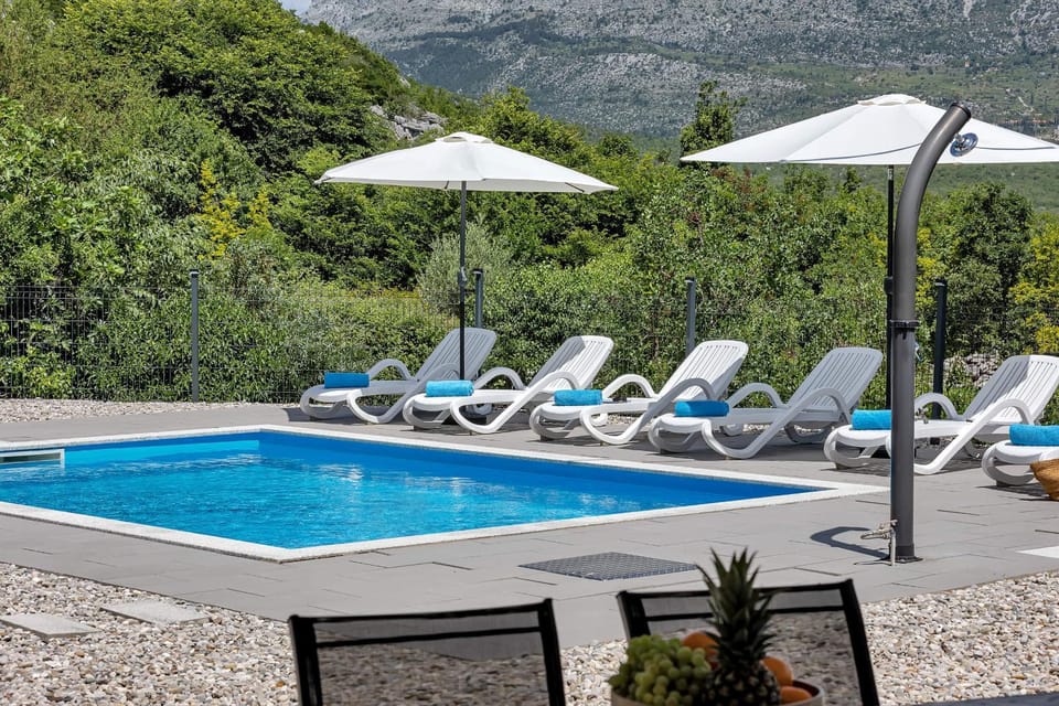 Natural landscape, Mountain view, Swimming pool, sunbed