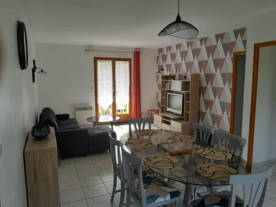 Jolie maison à la campagne avec piscine House in Nouvelle-Aquitaine