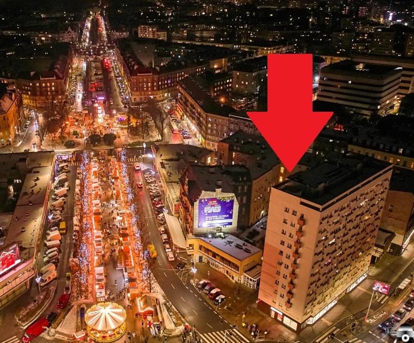 Property building, City view, Location