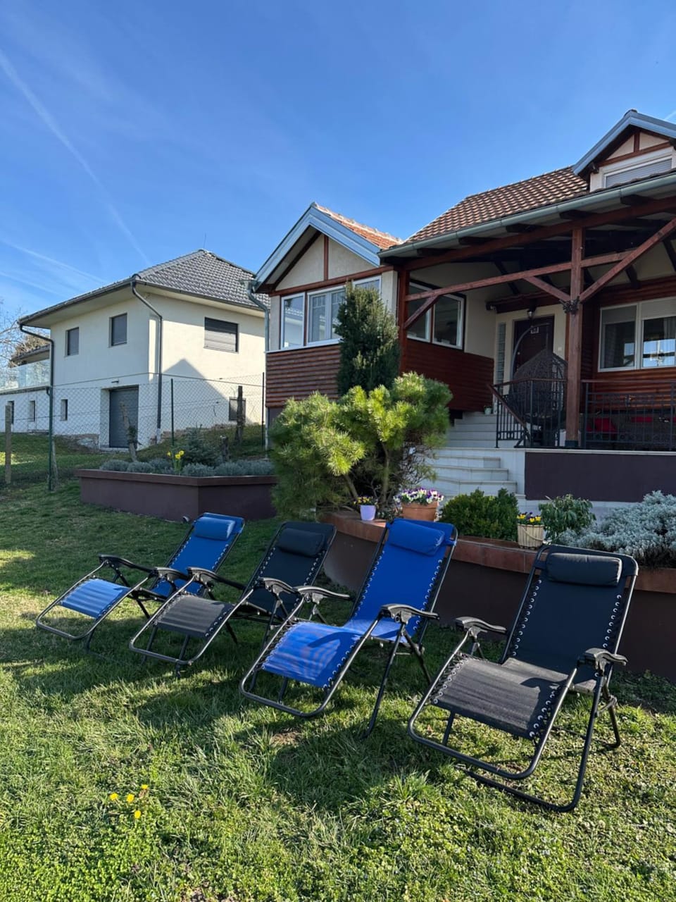 Vikendica Dva labuda House in Novi Sad