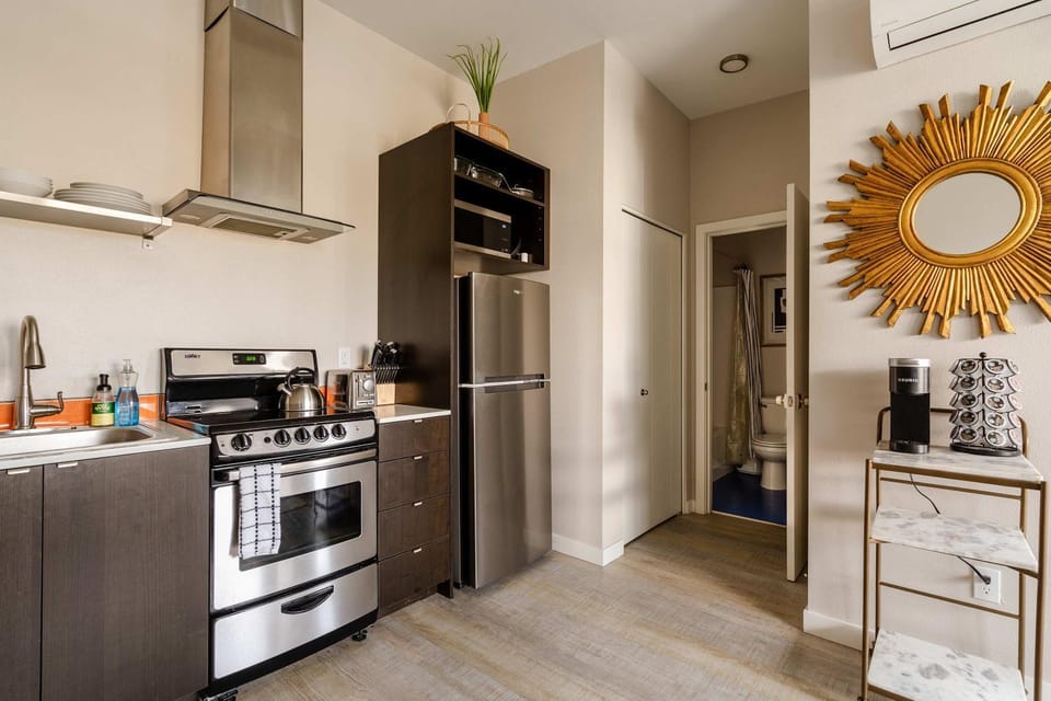 Stylish Portland 1BR w 90 WalkScore Apartment in Portland