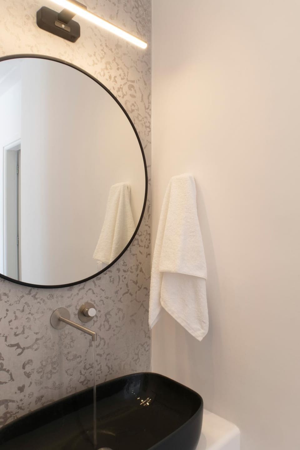 Bathroom, towels