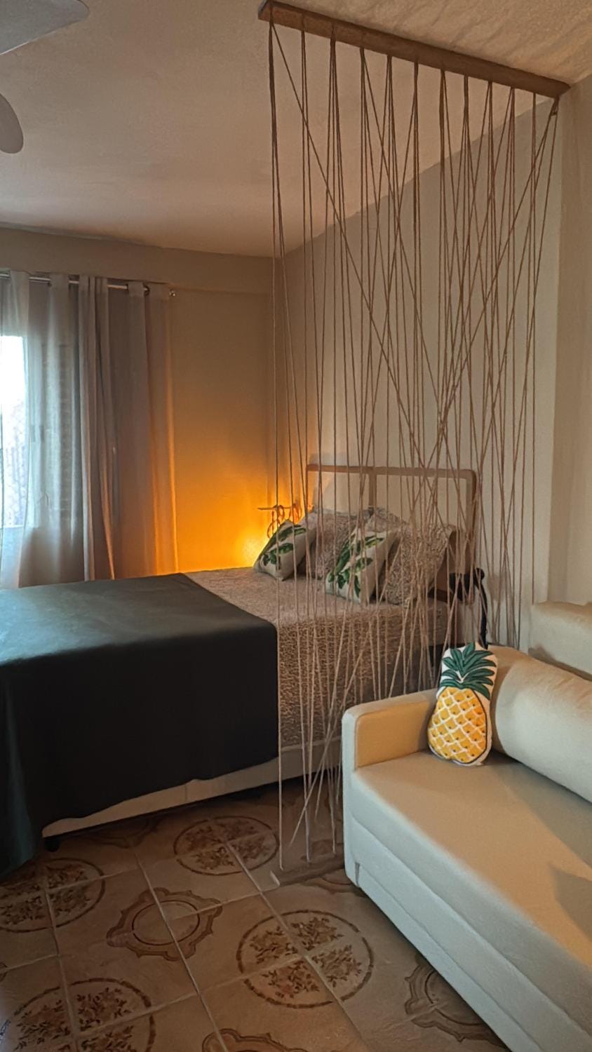 Bed, Seating area