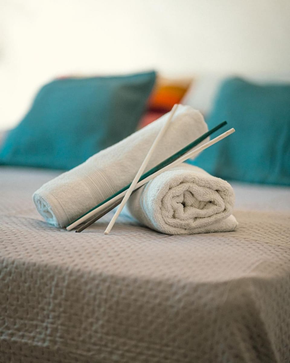 Bed, Photo of the whole room, Bedroom, towels