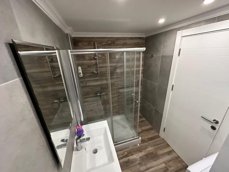 Shower, Bathroom