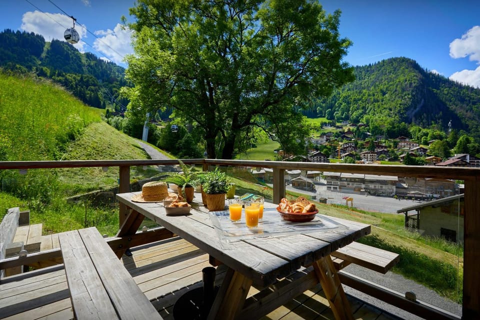 Day, Natural landscape, View (from property/room), Balcony/Terrace, Mountain view