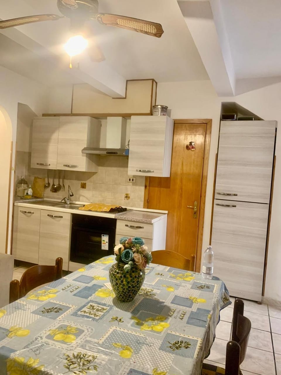 Kitchen or kitchenette, oven