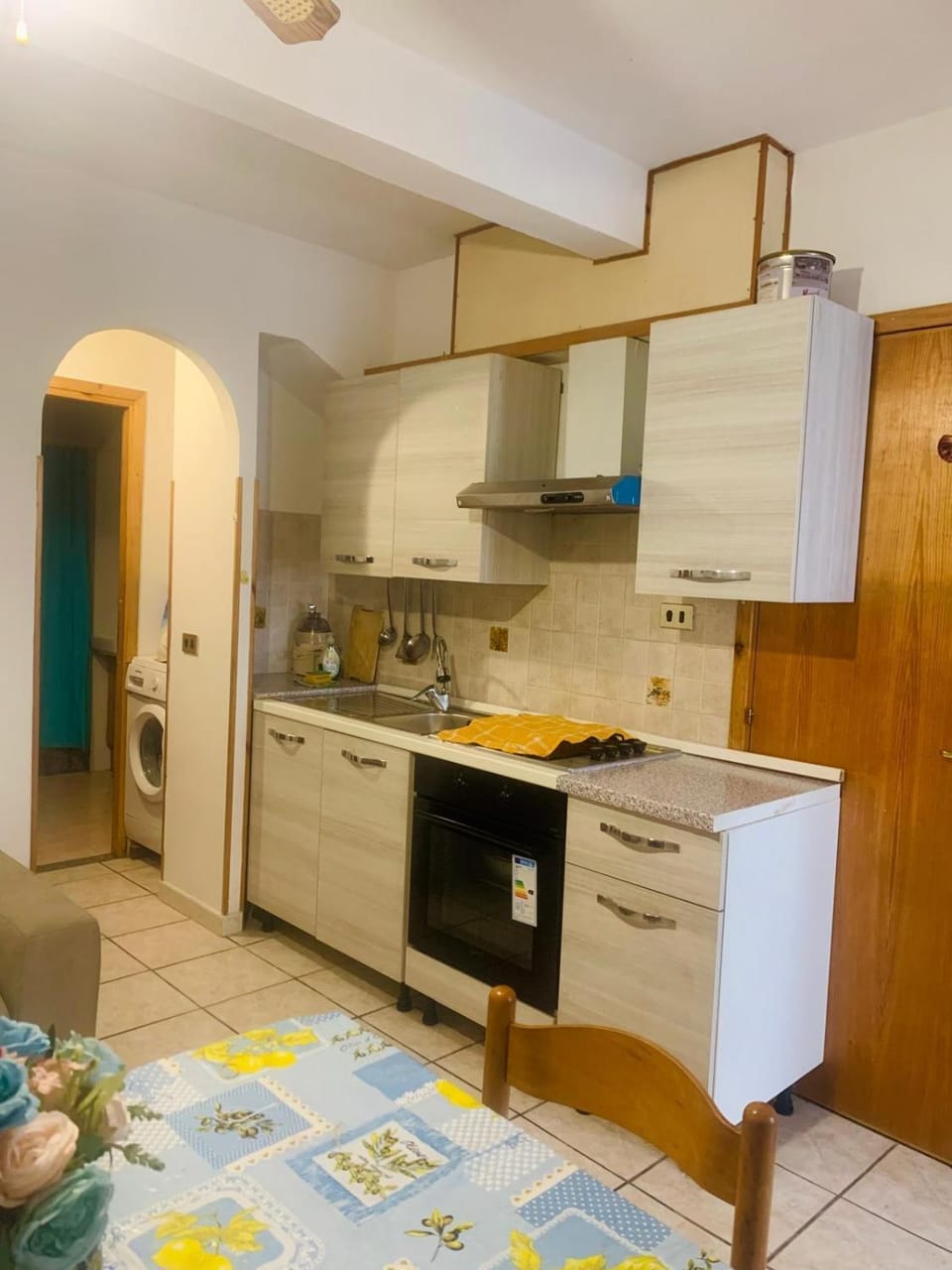 Kitchen or kitchenette, oven, stove