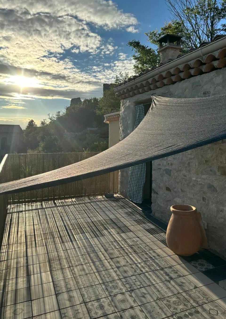 Maison avec toit terrasse dans le vieux Mirabel House in Provence