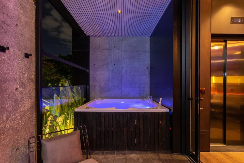 Hot Tub