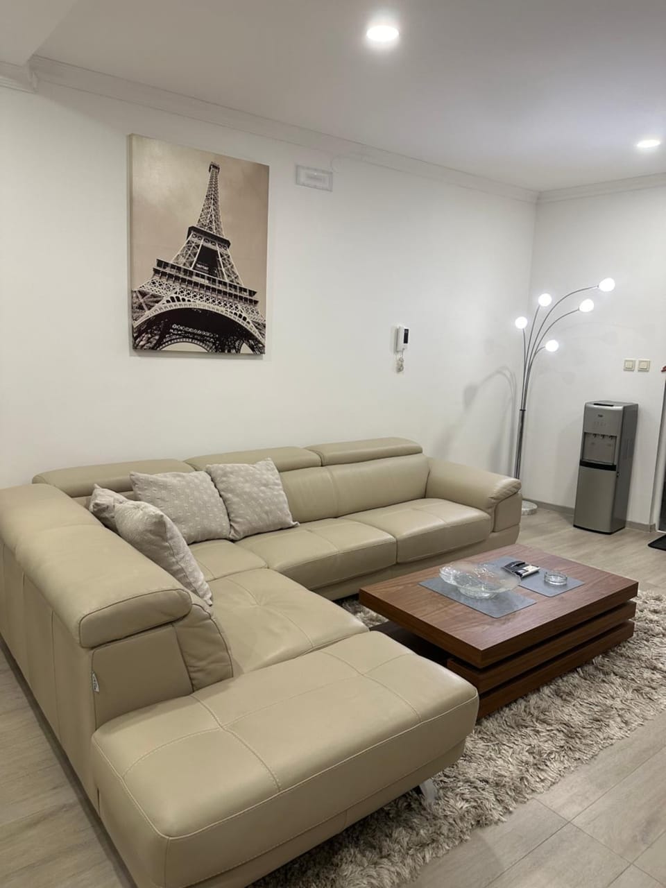 Bed, Living room, Seating area, Bedroom