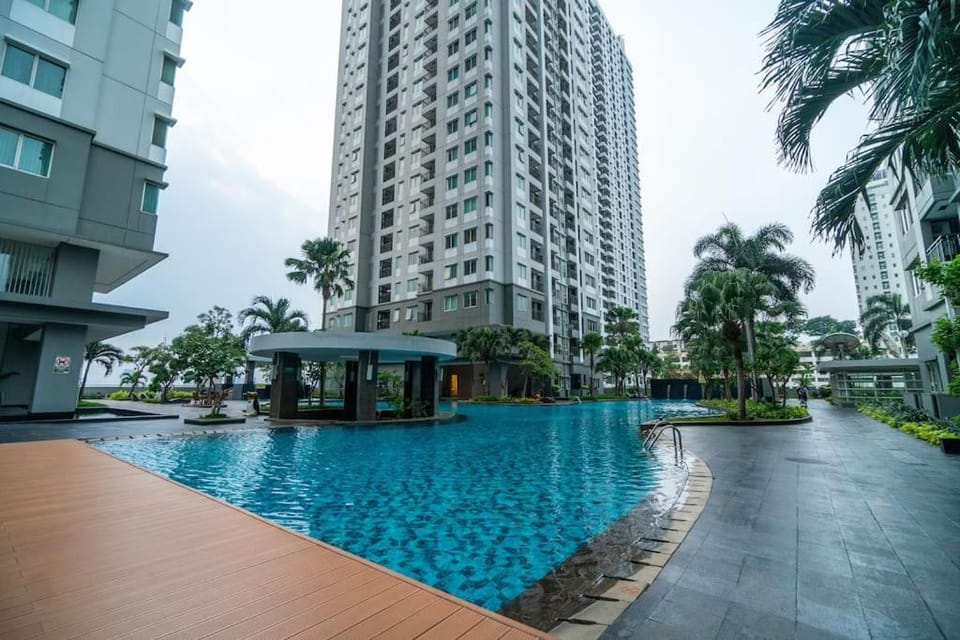 Luxury 2BR Near Mall Thamrin, SCBD Netflix Apartment in Jakarta