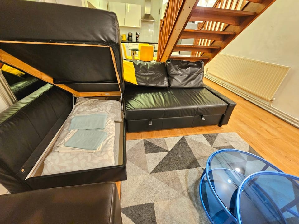 Living room, towels