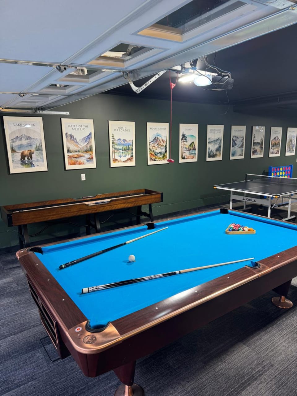 Billiard, Game Room
