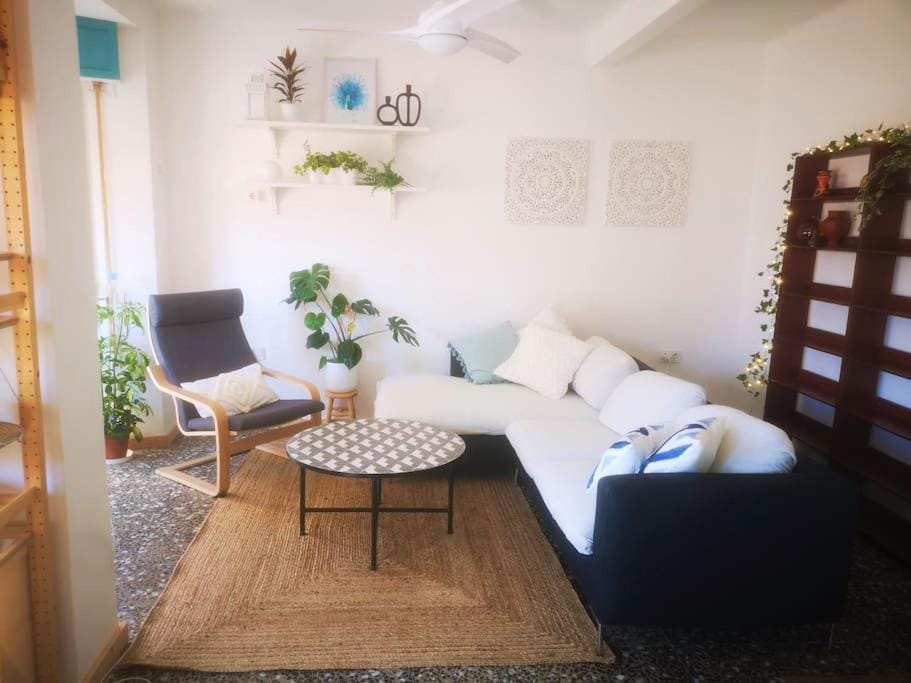 Living room, Seating area