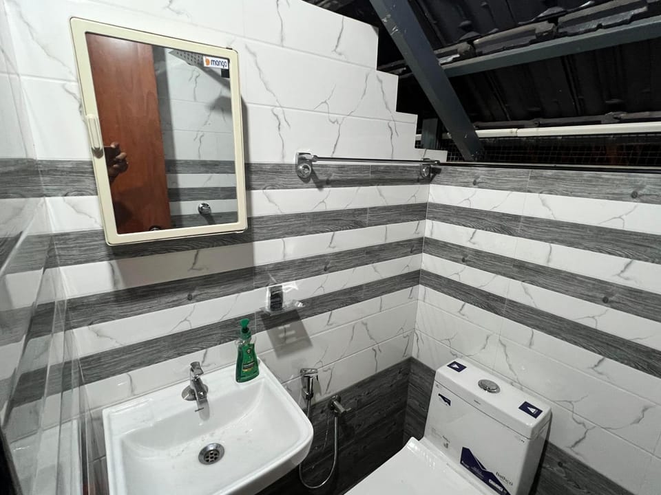 Public Bath, Public Bath
