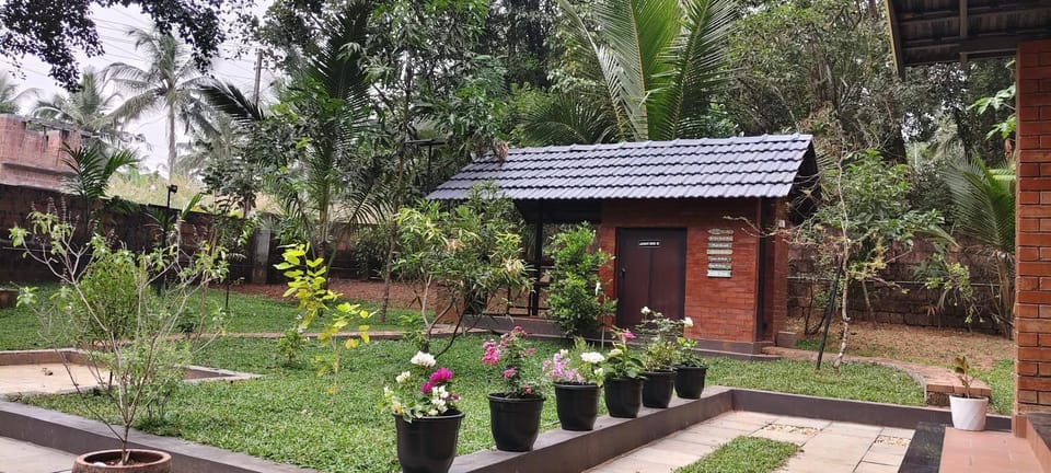 Area and facilities, Breakfast, laundry